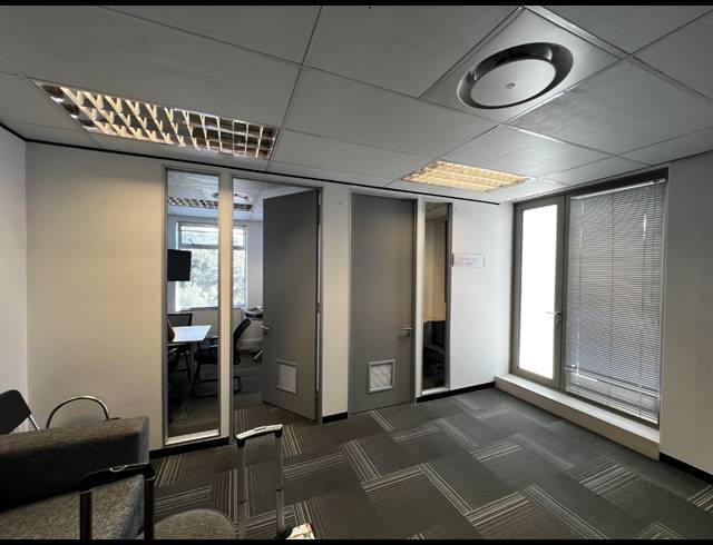 597M² OFFICE TO LET IN BELLVILLE CENTRAL